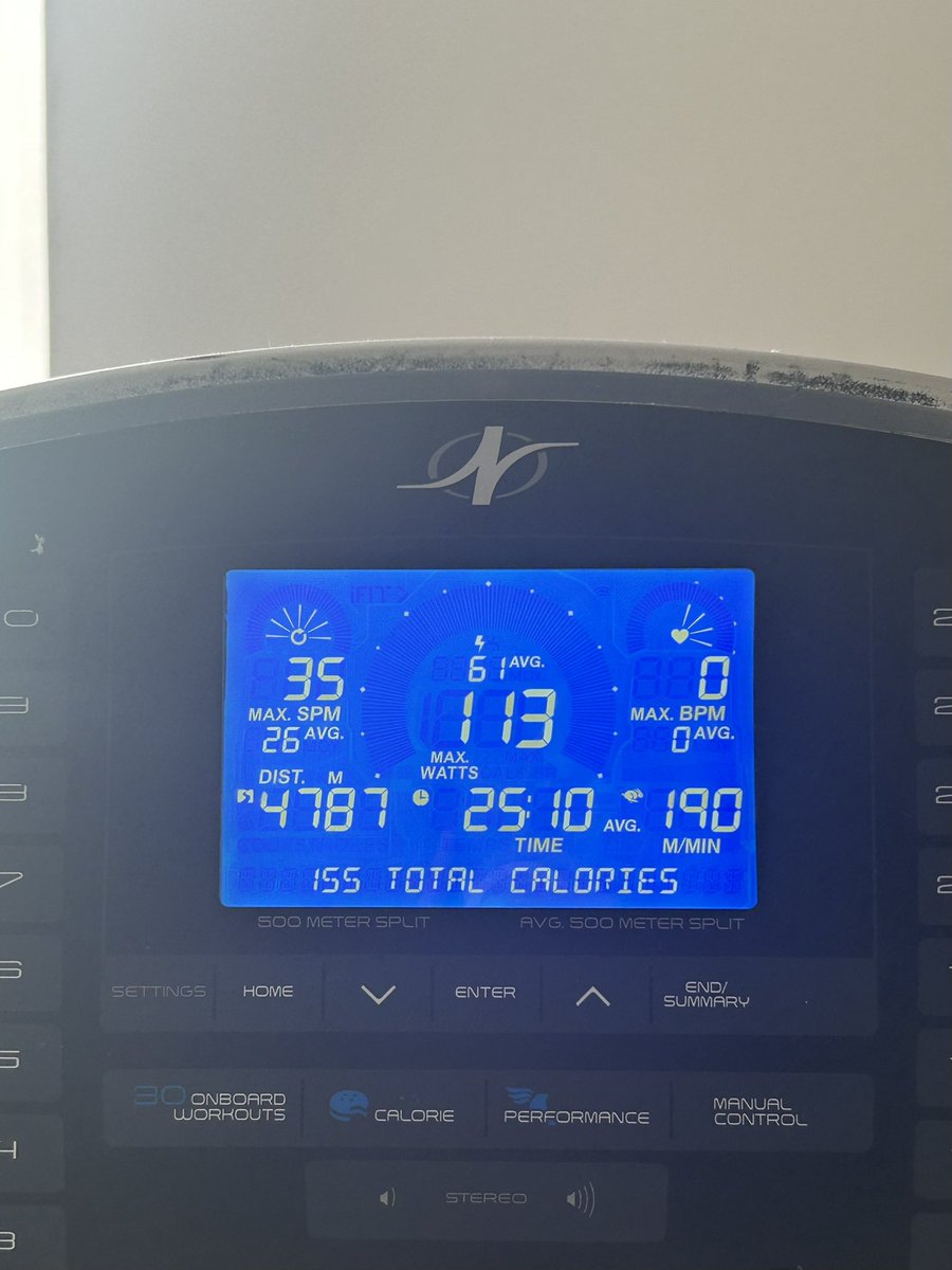 millies_astray's tweet photo. I did 25 minutes on the rowing machine and ~40/45 minutes of upper body weightlifting. A zero sugar cherry coke is calling my name https://t.co/Gzbt1aJQl6