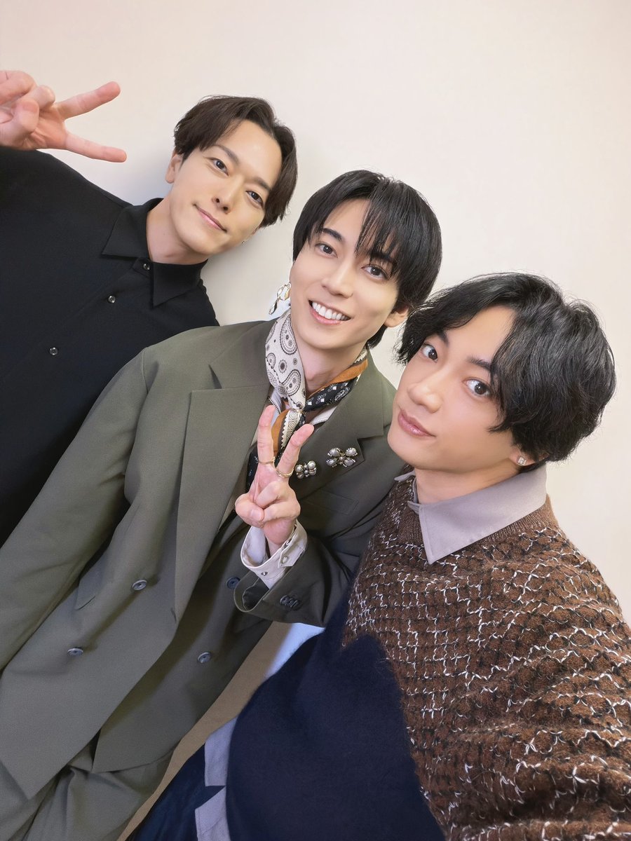 wagoshin1's tweet photo. 芸歴25周年おめでと！

たいよーがデビューする頃、
オレはまだ生まれてなかったってことかぁ。

え？合ってる？

#鮎川太陽 https://t.co/cfOKHdqewh