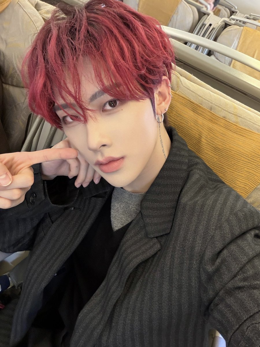 quanruichat's tweet photo. 261011 🐱📸 9:12PM https://t.co/LxSNVlapIu