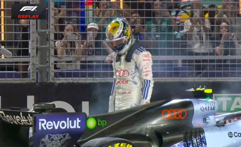 copypasterepeat's tweet photo. #GabrielBortoletoHATETwitter #AudiHATETwitter #Formula1ShouldBeBanned #GearboxGoingToHellAndEveryoneElse https://t.co/7TxqU2N5ui