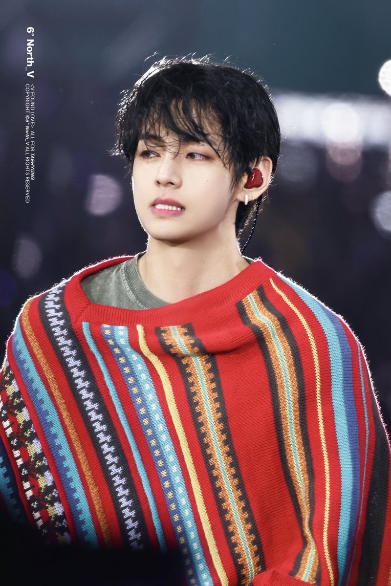 rozhanhamdithv's tweet photo. @archivefortae TAEHYUNG IS SO BEAUTIFUL IT’S ACTUALLY UNFAIR. LOOK AT THOSE FEATURES. 🫠🔥 https://t.co/YShrmheSZU