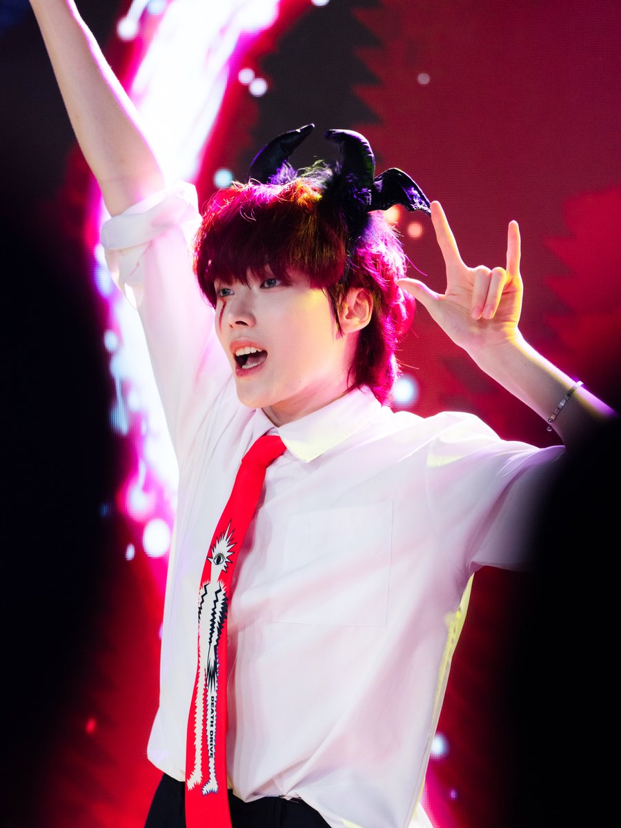 2IqEsRpZoeoN32h's tweet photo. 「かわいいだけじゃだめですか？」を披露する悪魔・ヒョンスン

#유현승 #HYEONSEUNG #ヒョンスン https://t.co/2Slt0sP2bu
