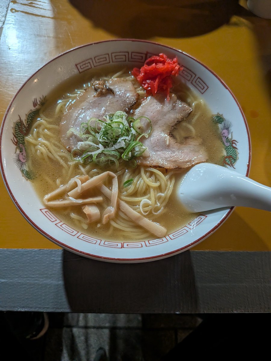 crowesnaoki's tweet photo. 敦賀屋台ラーメンへ https://t.co/u4FxWedaXB