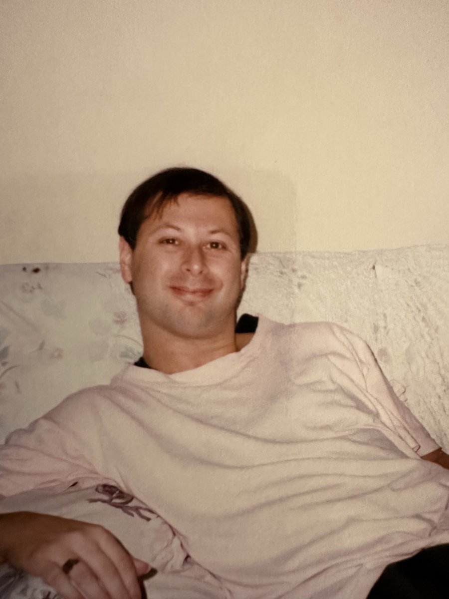 Robertrob82942's tweet photo. Me in High Wycombe.. back in the day 👍 https://t.co/vN3TiJr2P2
