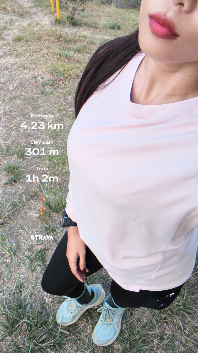 ayaaalo97's tweet photo. Malam party ✅
Sore trail run ✅

What a balanced life🫠 https://t.co/AITPFjeM5t