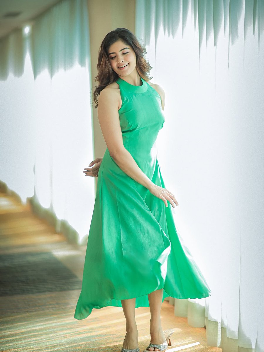 Slayersslot's tweet photo. Amritha Aiyer in green… effortlessly stealing the entire spotlight 💚✨ https://t.co/69bDvZ5EZi