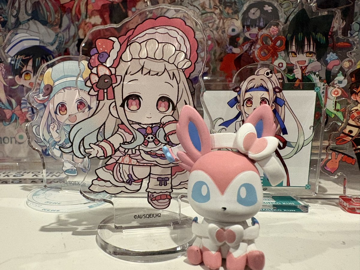 kokoergic's tweet photo. sylveon and umbreon are hananene #tome !!!!!! https://t.co/jtMQsI6inD