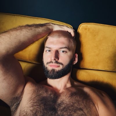 bartosz_bw_pl's tweet photo. #NoweProfilowe https://t.co/c2jY2clwPw