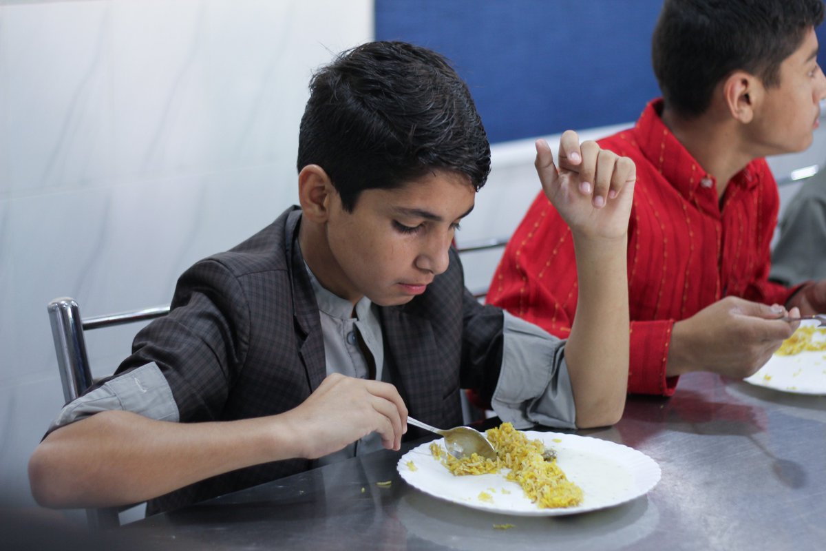 minhajwelfare's tweet photo. 🍽️ Every child deserves nutritious food, care, and a reason to smile. 

🤝 Support MWF’s Aghosh project to help vulnerable children thrive and feel they belong. 

💰 Donate today. 

🔗https://t.co/ZSSFWy8q9N 

#MWF #OrphanCare #Aghosh https://t.co/r1rnYCdKsH