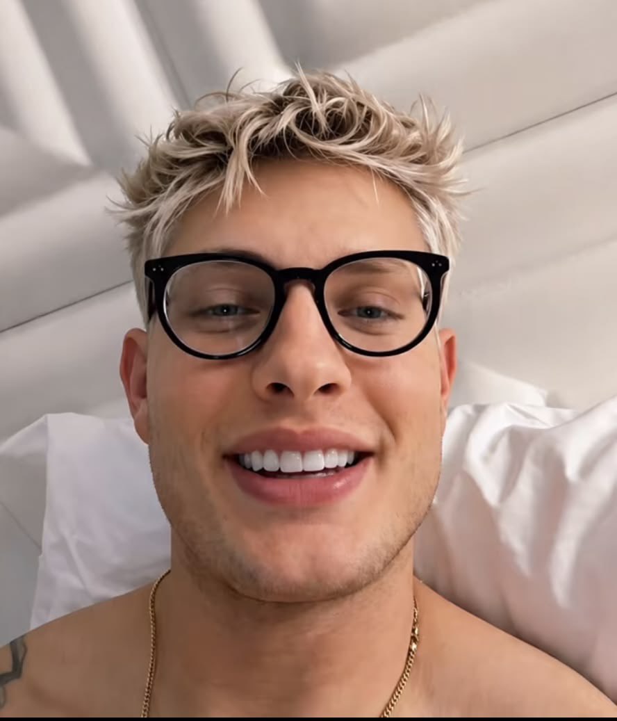 mattrife_wrote's tweet photo. Everything is going to be okay😖❤️
#mattrife https://t.co/2AtIx52Z9J