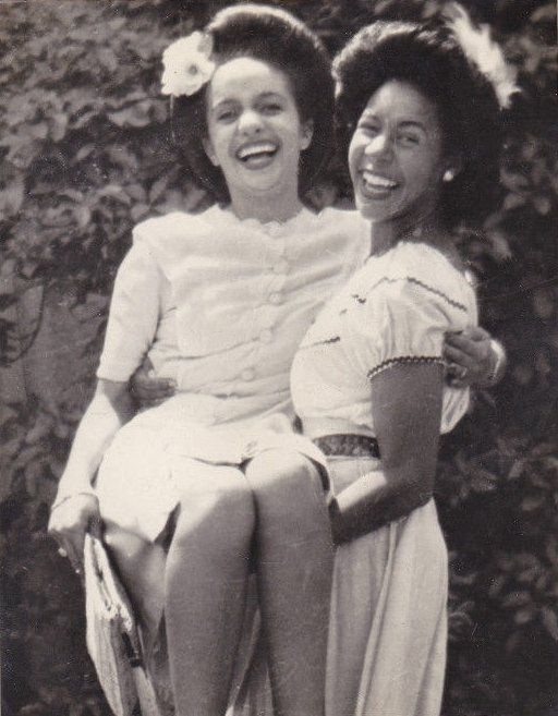 dykegrrl's tweet photo. vintage black lesbians 🤎 https://t.co/QbQC7DcTqF