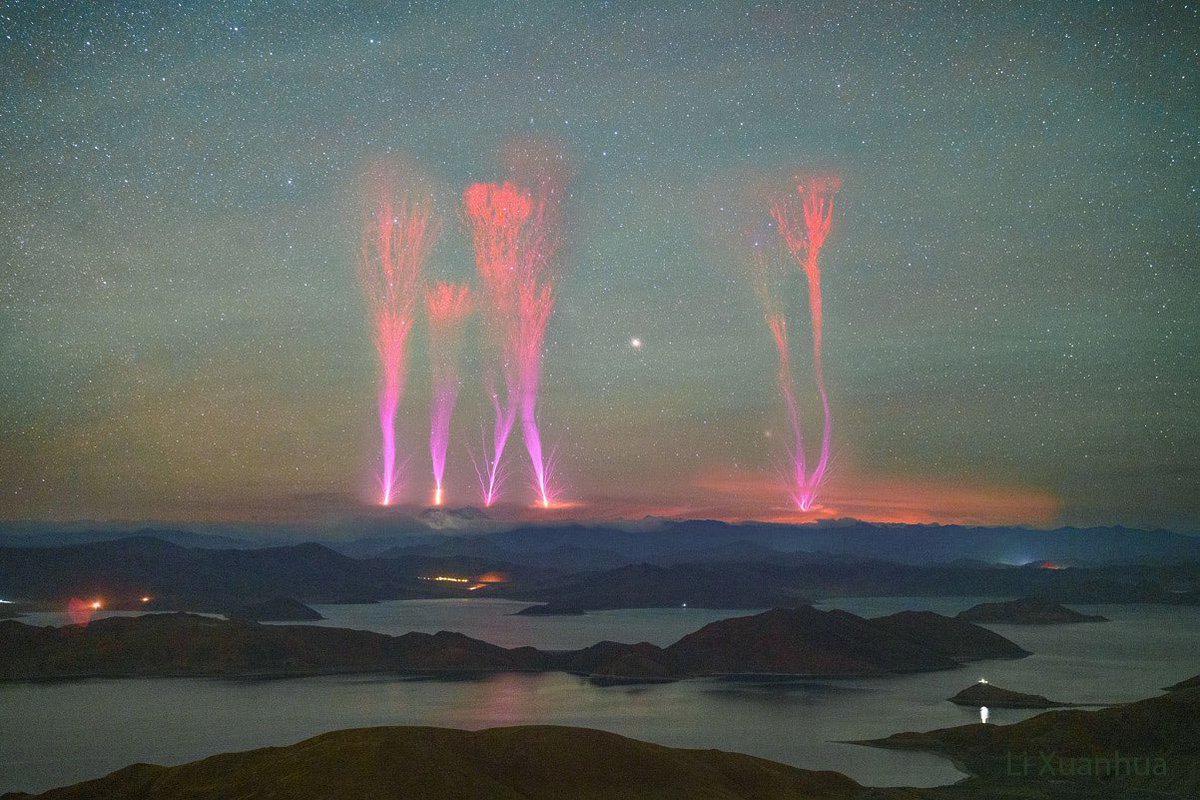 dysgenick's tweet photo. @feydemon lightning is a strange thing https://t.co/E1k6a1en2P
