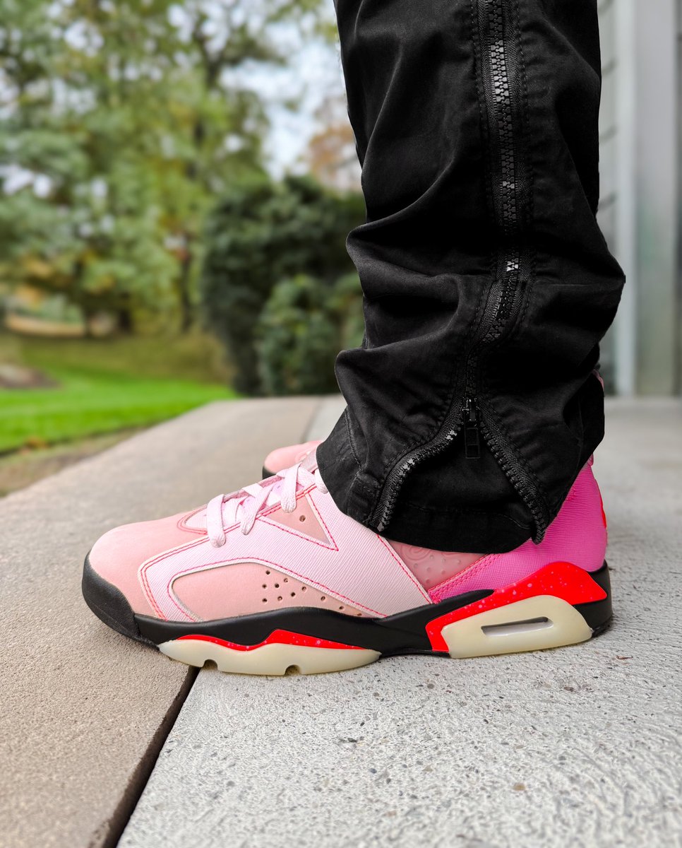 JDWhite112's tweet photo. Pink on the feet, purpose in every step 🩷
#BreastCancerAwareness @Franky_Babylon #PostYourPink @awakenyclothing https://t.co/SAhZhd2uut