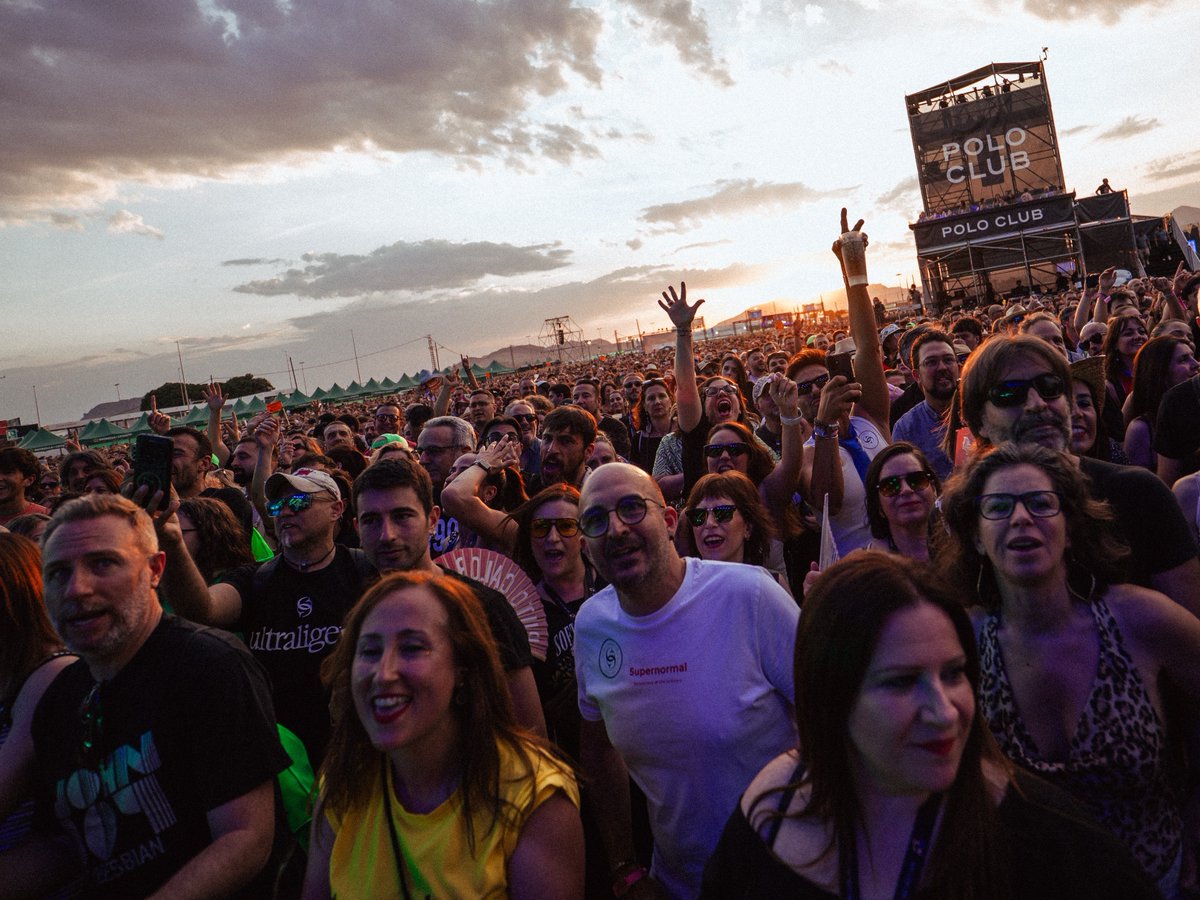 SpringAlc's tweet photo. Nuestro mood de domingo: mirar estas fotos y acordarnos de lo bien que nos lo pasamos en Spring Festival cada año🌸

Muy pronto os contamos cositasss👀

#SpringFestival2027, 28 y 29 de mayo

🎫Abonos a la venta en 
https://t.co/hJhKueqeIG https://t.co/GCUAZ8yNXr