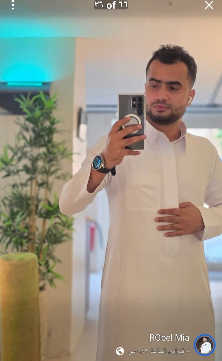 16tnkd7x's tweet photo. مقيم يدعم منشور يسيء الى السعوديه وايضا المقيم مخالف لنظام العمل ويعمل في محل جوالات 
عنايتكم 
@MOISaudiArabia  
@pss_ar 
@ppgovsa 
@MOI__911 
@kamnapp
@NCA_KSA 
وطن بلا فساد 🇸🇦 https://t.co/ycUl5Gz27t