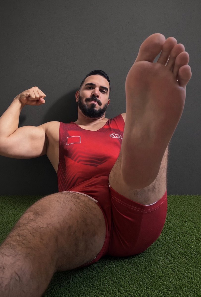 hassan_taurus's tweet photo. Post gym stretching 🙆🏻‍♂️ https://t.co/xGPT3IKJea