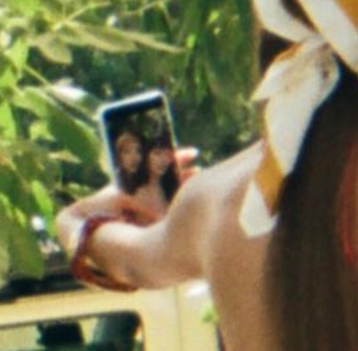 baobeigardena's tweet photo. Maaf guys aku fake fans tapi ini selfienya udah dirilis belum ya? https://t.co/uCT6FK4uxg