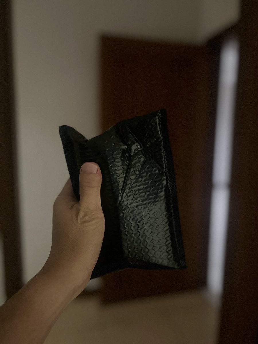 UrCollgeGuy's tweet photo. At ito na nga. Nakuha kuna 

✅Disc. Parcel
✅complte packge
✅mabilis kausap

📩@VentaP0ppers 

Sniff ! Sniff ! https://t.co/XEq9tnWYu1