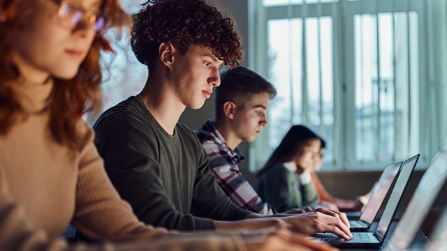 edtechjay's tweet photo. A student journey can cross enrollment, academic affairs, financial aid and student services. Learn why #HigherEd tech leaders must rethink technology architecture as a unified strategic function. https://t.co/vn3MCqlBWb https://t.co/UX4s4LGfwm