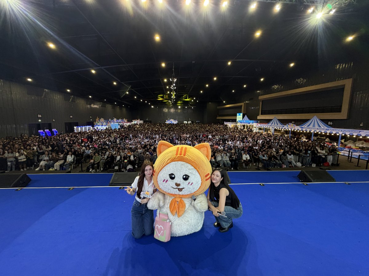 GmmtvShop's tweet photo. มิ้ลค์ - เลิฟ และ MUVMUV ขอบคุณทุกคนที่มาร่วมกิจกรรม Fan Sign ในงาน GMMTV FANIVAL 2026 : Happy Family นะครับ

@panlyyy @loverrukk
@muvmuv_GMMTV 

#GMMTVFANIVAL2026HappyFamilyxML
#GMMTV https://t.co/PRiyPNMs4a