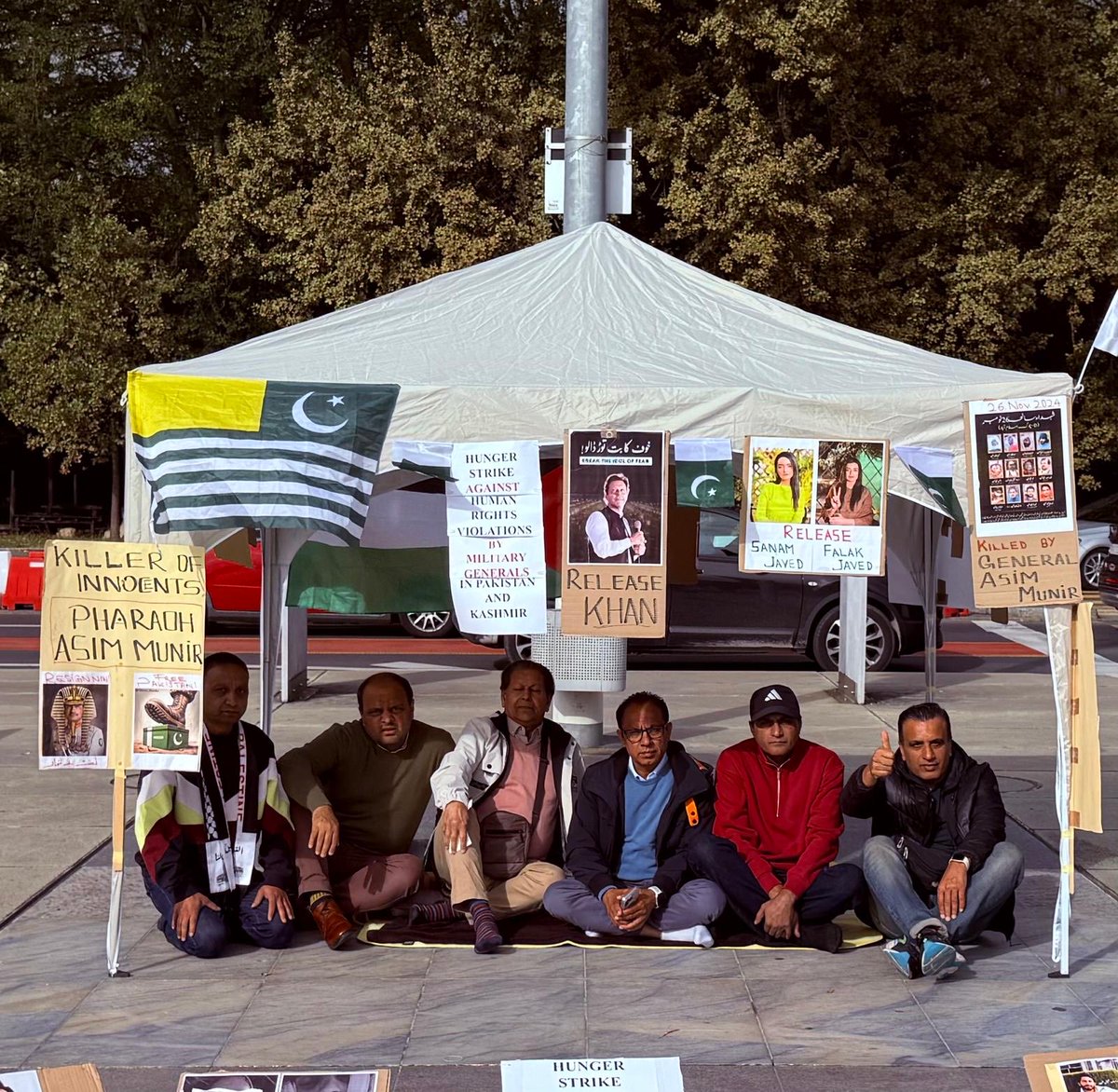 PTIOIC's tweet photo. United Nations (Geneva, Switzerland 🇨🇭)

Date: October 10, 2026

A three-day hunger strike is being observed against the severe human rights violations in Pakistan and Kashmir under Asim Munir’s undeclared martial law. #گورنر_راج_نامنظور
#نکلو_پشاور_کی_طرف https://t.co/J8tym9StE7