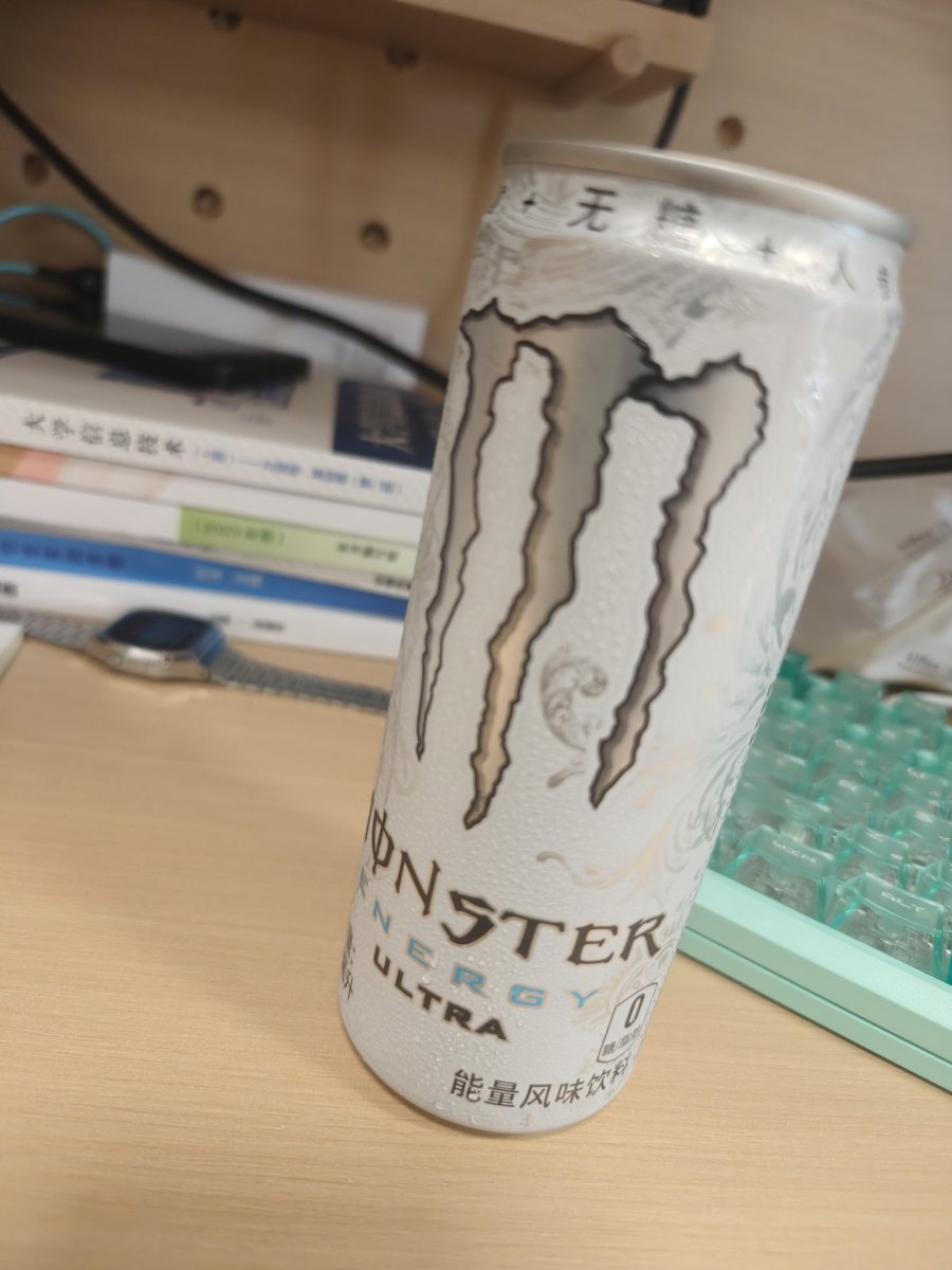 moives3's tweet photo. 白魔爪好好喝 https://t.co/ceVSz0Vp1c