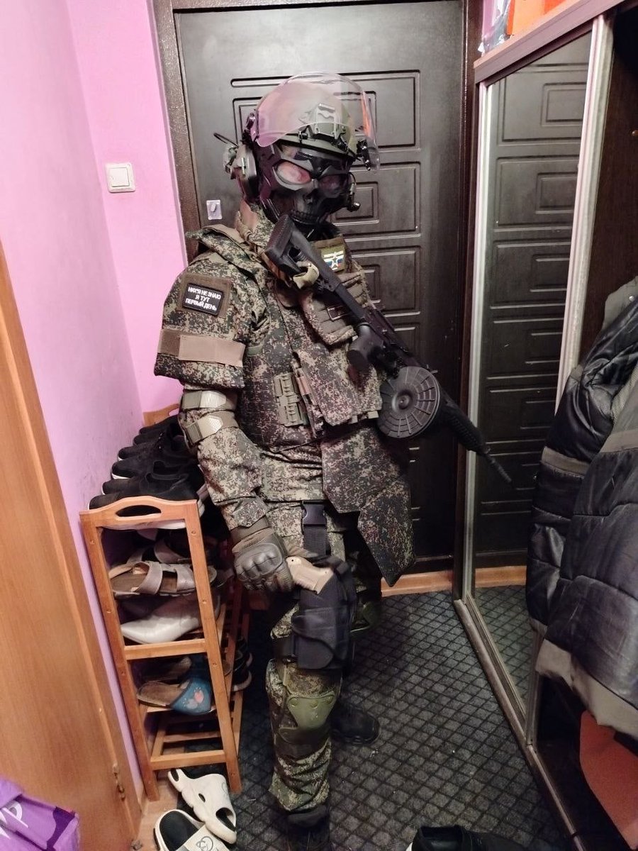 _StrAmp_'s tweet photo. К слову о моей снаряге. На что тратят деньги художники так сказать https://t.co/icbrHZG9aM