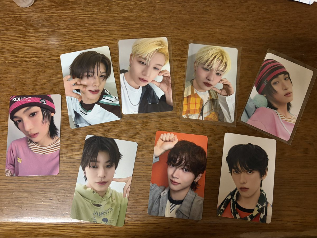 esfpneco's tweet photo. 【交換】 KO1KEYZ CD 封入 トレカ

譲)画像のもの

求) 安部>>シヨン

異種同種不問、比率違い、抱き合わせ 可
お気軽にお声掛けください。

※選出店舗のみシヨンのみの交換となります。

都内での交換○ もしくは郵送○

#KO1KEYZ交換　#KO1KEYZ https://t.co/yVHocjPeRe