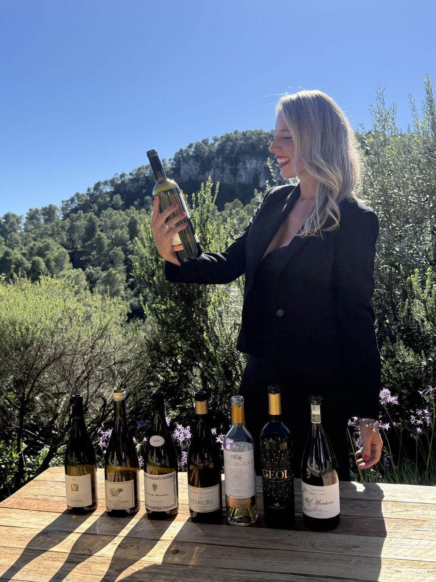 flogemba's tweet photo. Convención Comercial Catalunya 2026 | Una pasión compartida, grandes vinos y un equipo excepcional. 🍷
@vilaviniteca 
#vilaviniteca https://t.co/1qxxCnfnak
