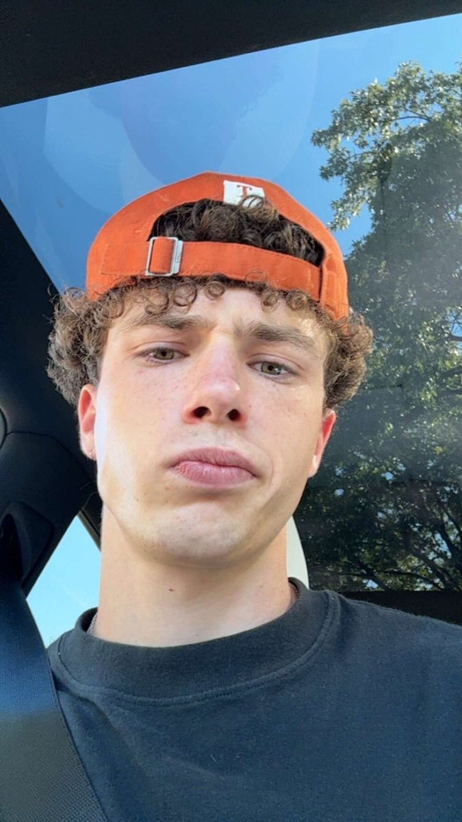 Dannnysmood's tweet photo. Hook em 🥲 https://t.co/VswtxYVFPI