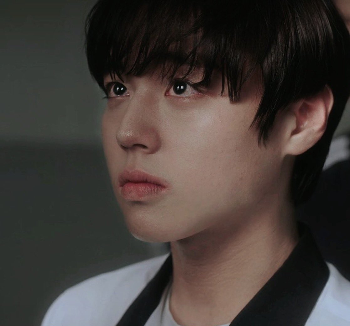 shaesollow's tweet photo. 수호시은
재활도 더디고 미래도 막막해서 생각많아진 수호가 시은이고백 거절하면 어쩌지.. 못 들은척 장난으로 넘기려다가 연시은 하는 말 진심 같으니까 잠시 생각하다가 한다는 말이

시은아 너 나 불쌍해보여서 그래

싫다도 아니고(싫을리없음) 어디서부터 고쳐야할지 모르겠는 연시은.. https://t.co/BBSw0Y1Obz