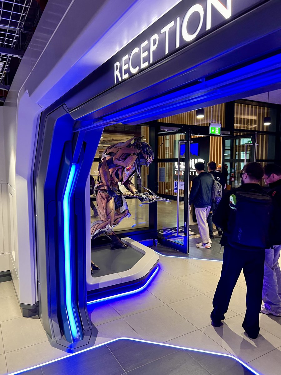 commander_fran's tweet photo. Leaving #microtech after these marvelous 3 days.🙏
Thanks to everyone at #CIG for this experience.
I'm thrilled that the rest of the SC players are finally discovering all the amazing work done by @squadron_42 team ⭐️🔥
#starcitizen #squadron42 #scfr https://t.co/RzPODt1nVI