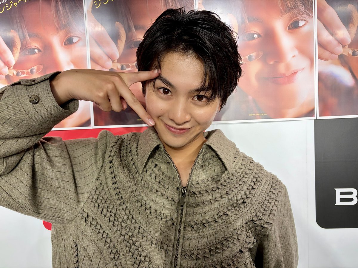 JUNON_jp's tweet photo. #藤本洸大 さんファースト写真集 #ジンジャーハイ 発売記念イベント@東京✨

お越しいただいたみなさん、写真集を楽しんでくださっているみなさん、本当にありがとうございました！

見るたびに発見があるジンジャーハイ、何杯でも味わっていただけたらうれしいです☺️

カンパイ！ ジンジャーハイ♪

#こうだいすき
#さいこうだいすき