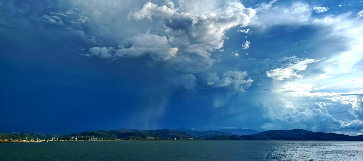 Moises2Andrade's tweet photo. Atardecer en el muelle del Terminal de Ferrys de Cumaná, fotos tomadas, Gracias a DIOS, el 28/09/2026, a las 17:02 horas.
#DIOS #JESUCRISTO
#ESPIRITUSANTO
#LaBiblia
#LaPalabraSagrada
#IsladeMargarita
#Playas
#PaisajesBellos
#Atardeceres
#Amaneceres
#Relax
#ImagenesHermosas https://t.co/uapDHsuCYS
