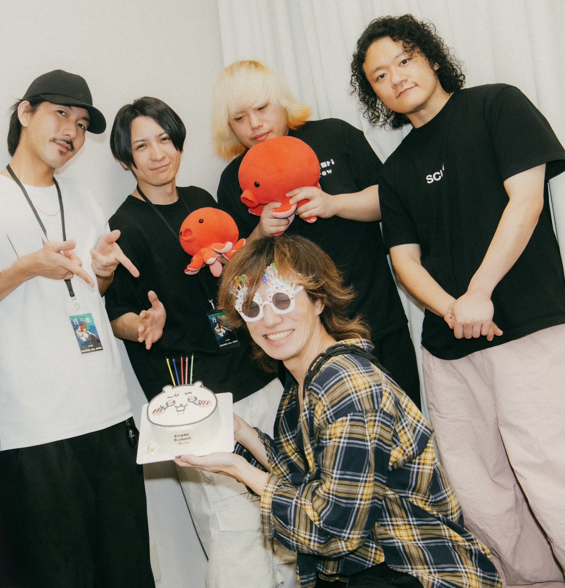 yasu_mochi's tweet photo. なとり 
ONE-MAN LIVE TOUR「行進」
@グランキューブ大阪メインホール
大阪やってまいりました！
自分事で恐縮ですが本日無事に誕生日迎えました🎂
イケてるなとりチームと今年もtogetherできて嬉しいかぎり
明日も引き続きよろしくお願いします！
ちいかわ

#なとり
#なとり_行進 https://t.co/lm1vMlNIt7