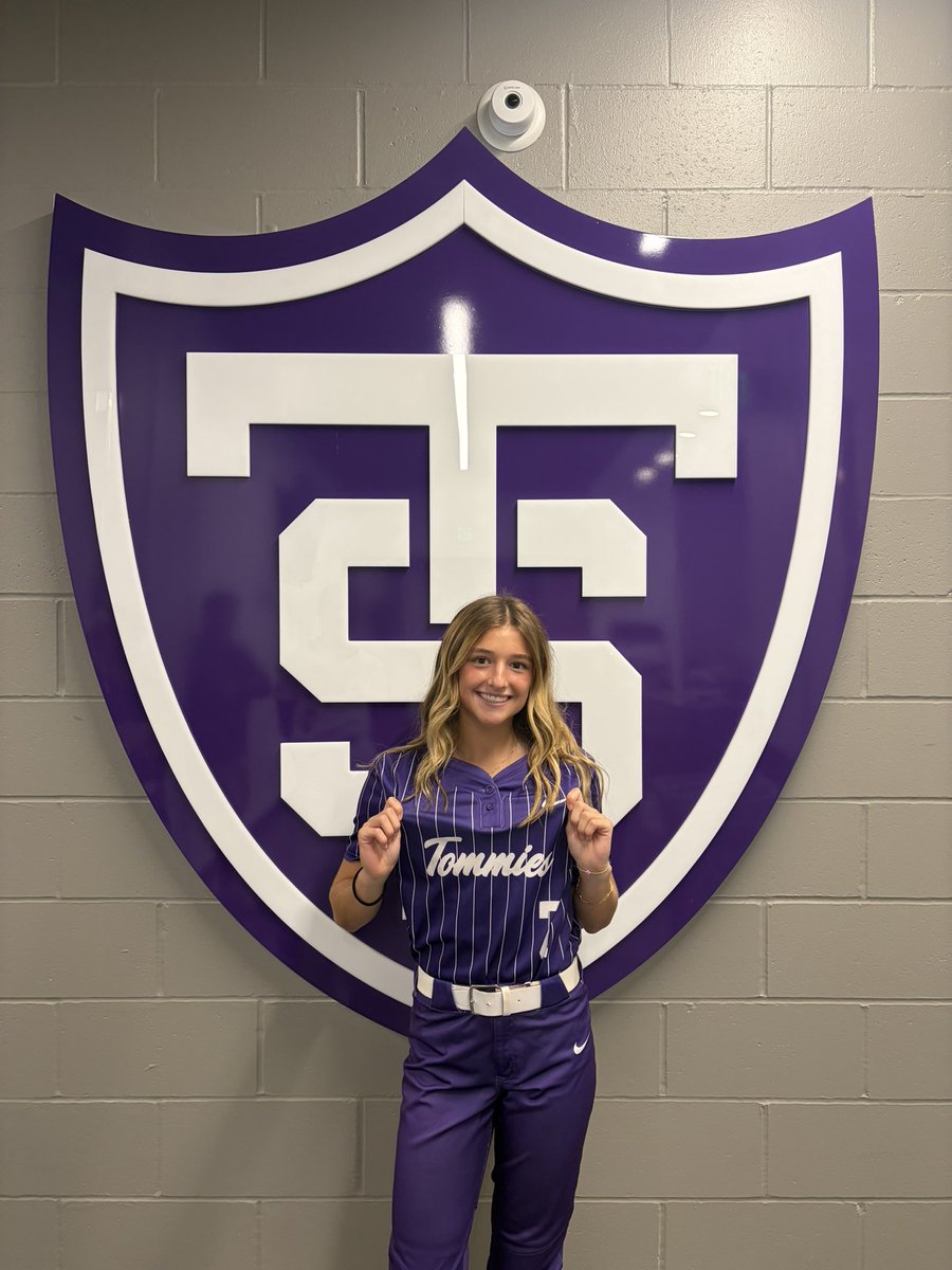 maddiemulcahy1's tweet photo. ROLL TOMS💜💜 @TommieSoftball @CoachBagzTrot @jwalter09 @kristi_villar #commited #rolltoms https://t.co/GbLaStXZoV