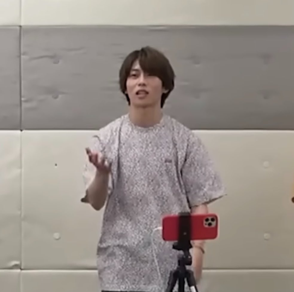 3noma_'s tweet photo. 「まずな、メロジョイってなんやねん。どの部分がメロでどこをジョイとしてんねん。わっかれへんわ～誰がそもそも言い出して、何の会議で、どういう感じの流れでメロジョイになったんかを細かく説明してほしいねんけど」 https://t.co/0qCscfCWRH