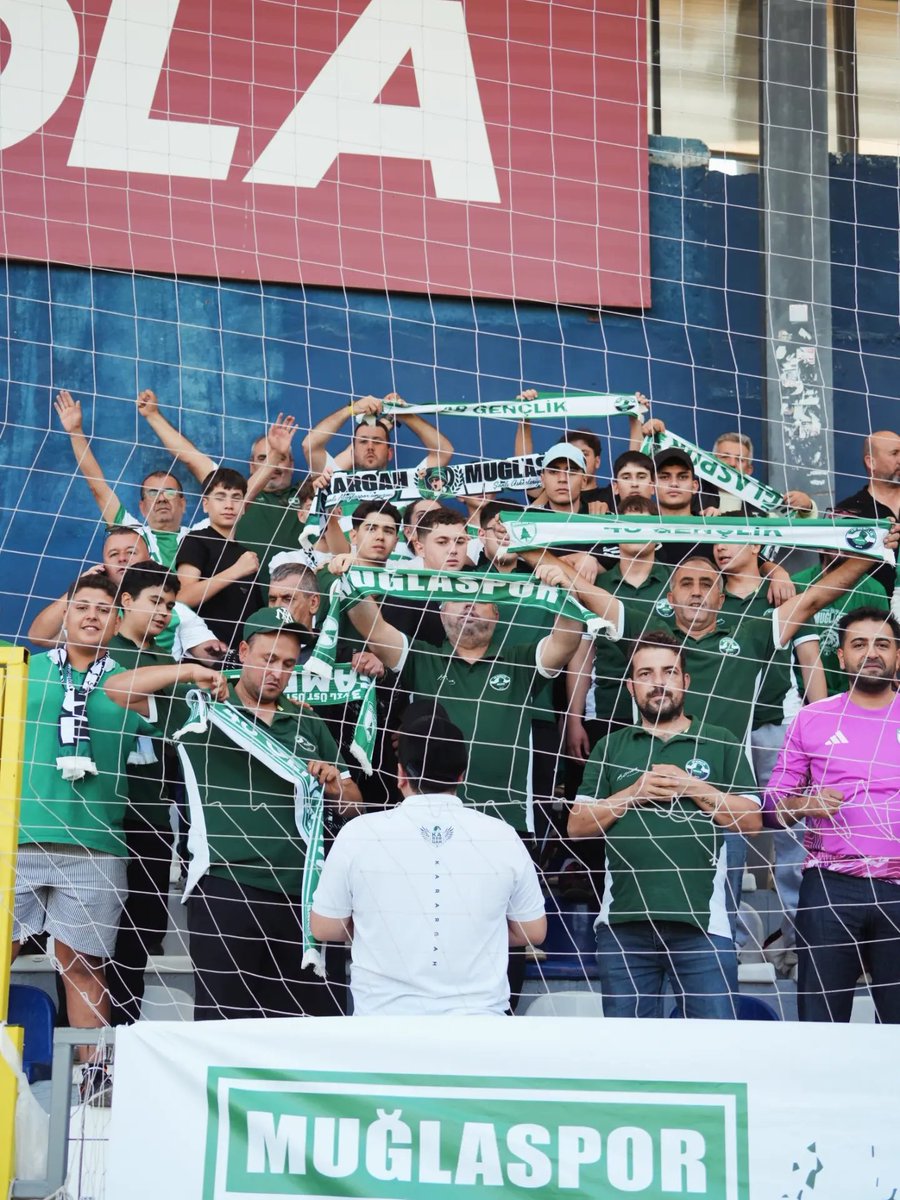 muglasporklb's tweet photo. İstanbul'da tribünlerimiz 💚🤍📷 #FKGvMS https://t.co/LXbwPcxHYZ