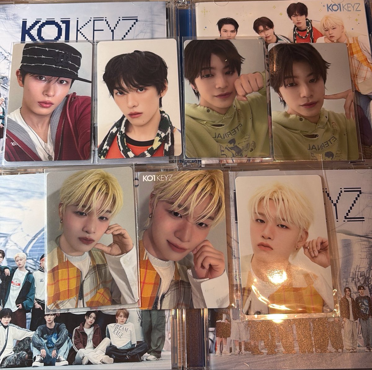 Unya07_'s tweet photo. KO1KEYZ トレカ交換

求)濱田(画像のもの)+alt

譲)画像のもの
   (シンヘン 飯塚 照井 杉山)

異種でも未所持のものでしたら検討します🙌🏻
赤丸のものめちゃくちゃ求めてます😭😭
お気軽にお声がけ下さい🙇‍♀️

 #KO1KEYZトレカ交換 #KO1KEYZ #濱田永遠 https://t.co/TeTycgW2Sq