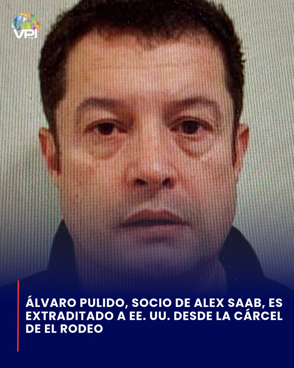 VPITV's tweet photo. Álvaro Pulido, socio de Alex Saab, se encuentra en #EEUU tras su extradición desde la cárcel de El Rodeo en #Venezuela. 

El implicado, quien ocultó su identidad bajo el alias de "Germán Enrique Rubio Salas", es señalado por su participación en la trama de corrupción y desfalco en Pdvsa, lavado de dinero, narcotráfico y un fraude de alimentos y medicamentos con el que se desviaron miles de millones de dólares. 

Por su captura, la nación norteamericana ofrecía una recompensa de hasta 10 millones de dólares. #VPItv