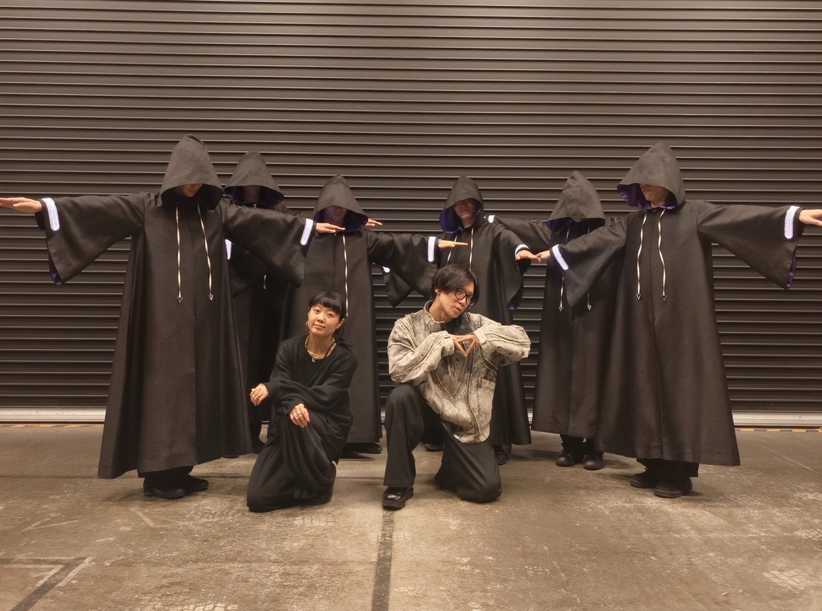 MASA2Get2's tweet photo. 今回たっくさんの虚空教徒に参加して頂きました、皆さんありがとうございました！
こちらはスーパーアシスタントのかじゅちゃんと、
シルバー会員の皆さんです！
最高のダンスをありがとう！！！
Tポーズ筋つきましたね💪
#虚空狂宴 https://t.co/4iFyEAU15T