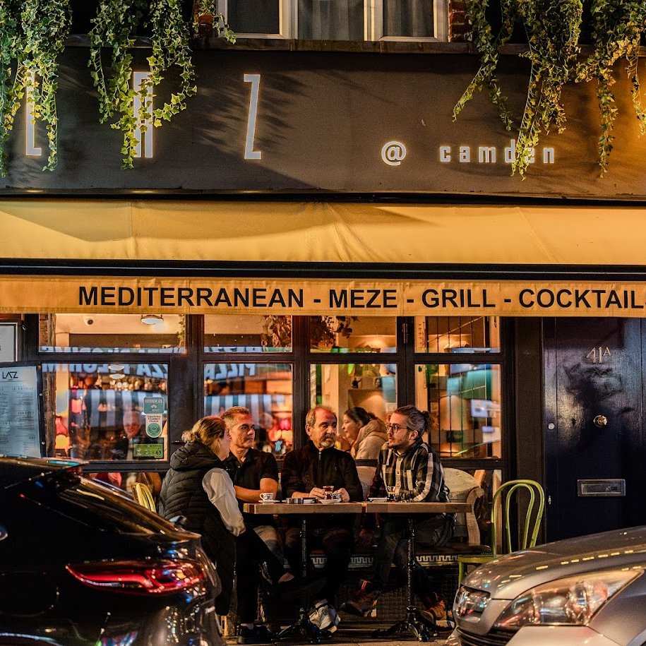 populicc's tweet photo. Manifest üyesi Zeynep Oktay, Londra'da bulunan Türk restoranı 'Laz'ı takipçilerine önerdi.

Restoranın fiyatları:

• Tavuk Şiş - 20.95£ (1.365 TL)
• Köfte - 21.95£ (1.431 TL)
• Laz'ın Ahtapotu - 26.95£ (1.757 TL)
• Başlangıç, ana yemek ve tatlıdan oluşan menü - 22.95£ (1.496 TL)