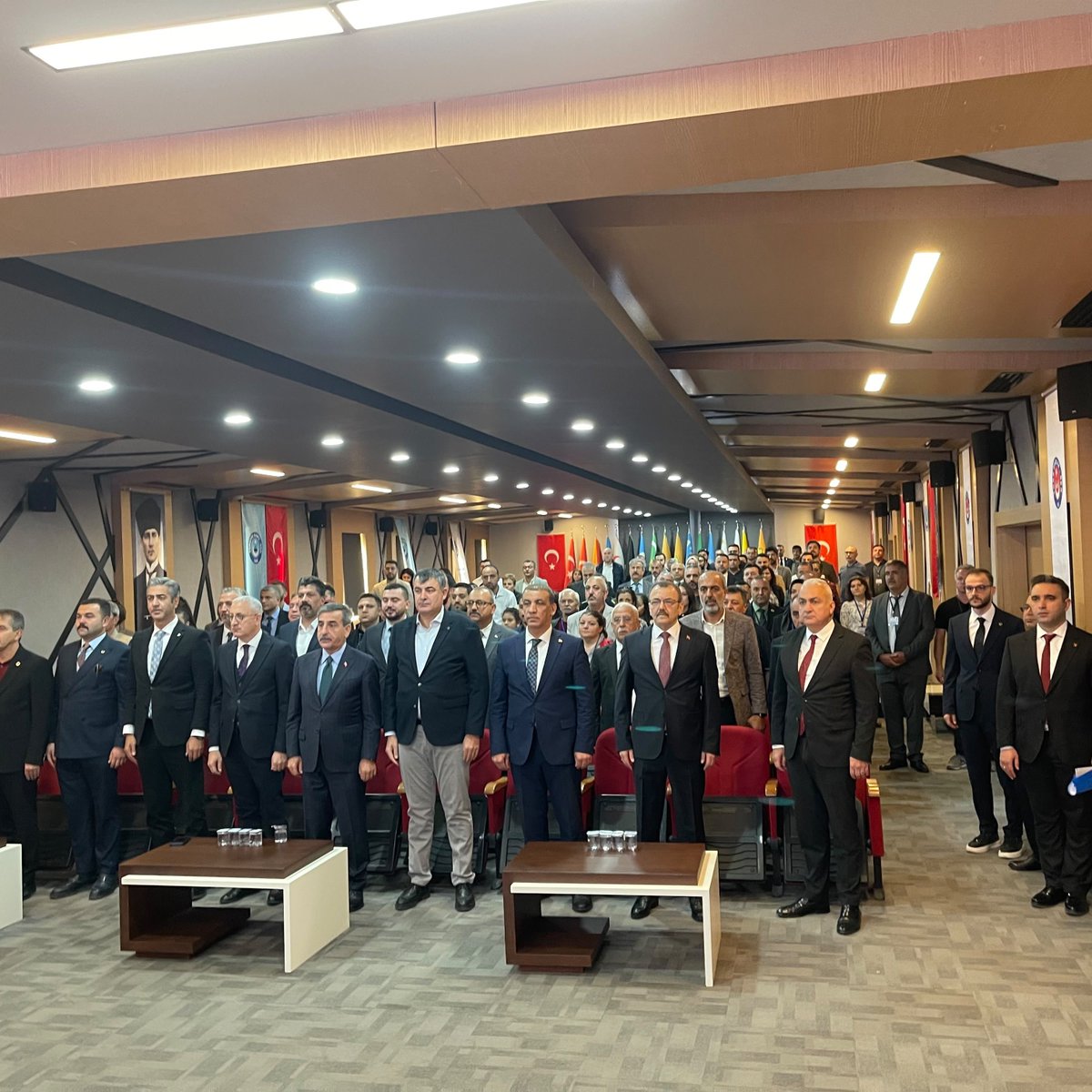 OnderKahveci's tweet photo. Sendikamızı yeni şubelerimizle büyütmeye ve güçlendirmeye devam ediyoruz.

Bugünde Türk Sağlık-Sen Ankara 6 No’lu ve Ankara 7 No’lu şubelerimiz 1. Olağan Genel Kurullarını gerçekleştirerek teşkilatımızdaki yerlerini aldılar. 

İnanıyoruz ki yeni şubelerimiz, güçlü birliktelikleri ve kararlı mücadeleleriyle teşkilatımıza güç katacak, sağlık çalışanlarının hak mücadelesinde önemli çalışmalara imza atacaklardır.

Ankara 6 No’lu Şube Başkanlığına seçilen Öztekin Çetinkaya’yı, Ankara 7 No’lu Şube Başkanlığına seçilen Mücahit Gökhan Şahin’i ve her iki şubemizin yönetim organlarında görev alan teşkilat mensuplarımızı tebrik ediyor; genel kurullarımızın teşkilatımıza, üyelerimize ve sağlık çalışanlarına hayırlı olmasını diliyorum.

Birlik ve beraberlik içerisinde nice başarılara imza atacaklarına yürekten inanıyorum.