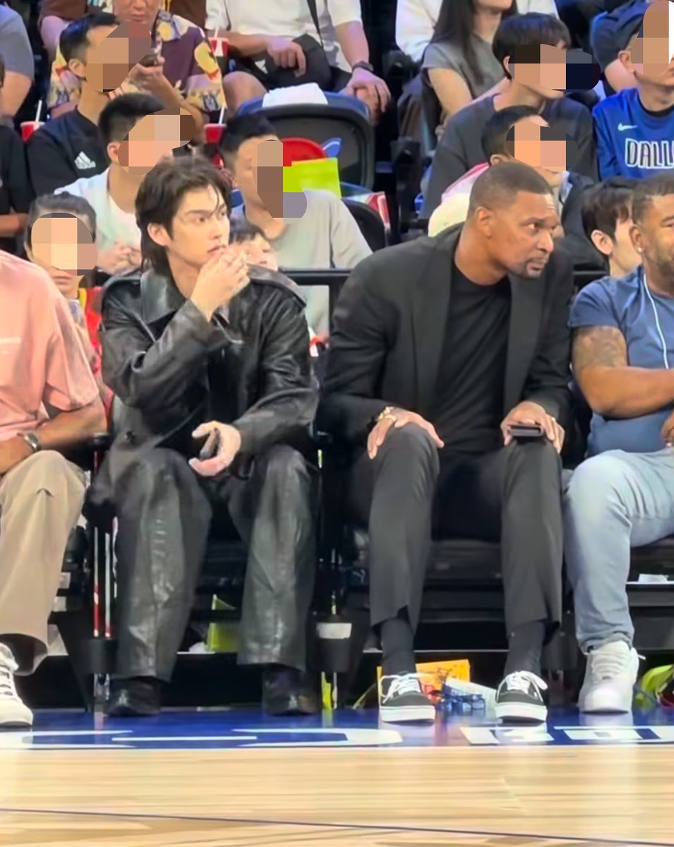 snowwoman_y's tweet photo. 🐮〜🐮〜可愛いんだよ😆
足あげるまで驚いたのに何で、スンって元に戻るの😂
熱中して見てるのが、すごくよくわかったよ🥰
IG tatlerhongkong
#NBAChinaGames2026xBRIGHT
#NBAChinaGames2026
#bbrightvc #bright https://t.co/48EMxjecQW