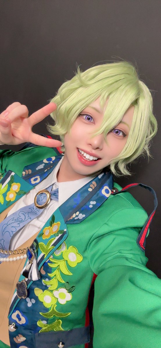 yokoennn's tweet photo. ⚠cosplay / enst ☀オフショ

急にスタジオ撮影の余韻きたw
楽しすぎたので来年またスタジオ行きたい！てか行くぞ💪
うちのもち🐍が撮ってくれた写真と自撮り供養 https://t.co/t5VTXYSNlb