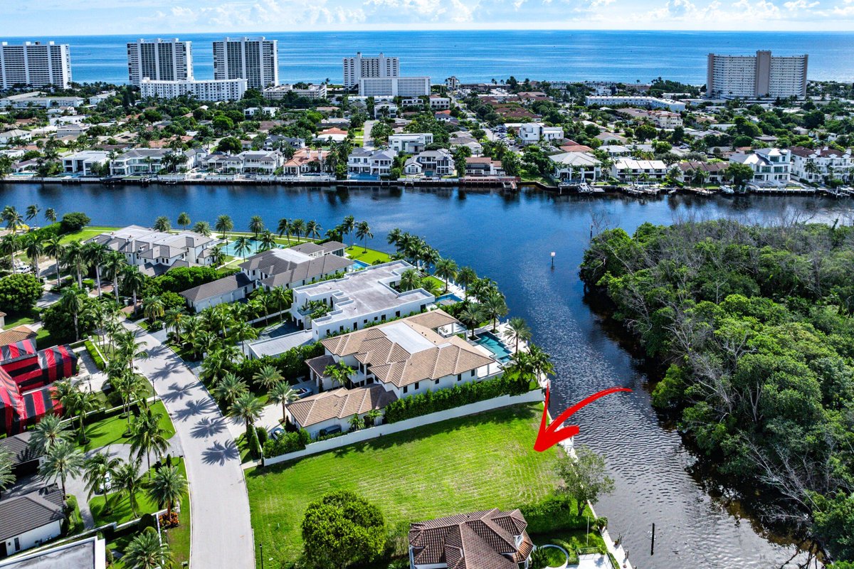 propgoluxury's tweet photo. FOR SALE - 348 E Alexander Palm Road dlvr.βit/TVsl35 #BocaRaton #LuxuryRealEstate #WaterfrontProperty #ForSale #RealEstateInvestment https://t.co/5Fow4vAHe0