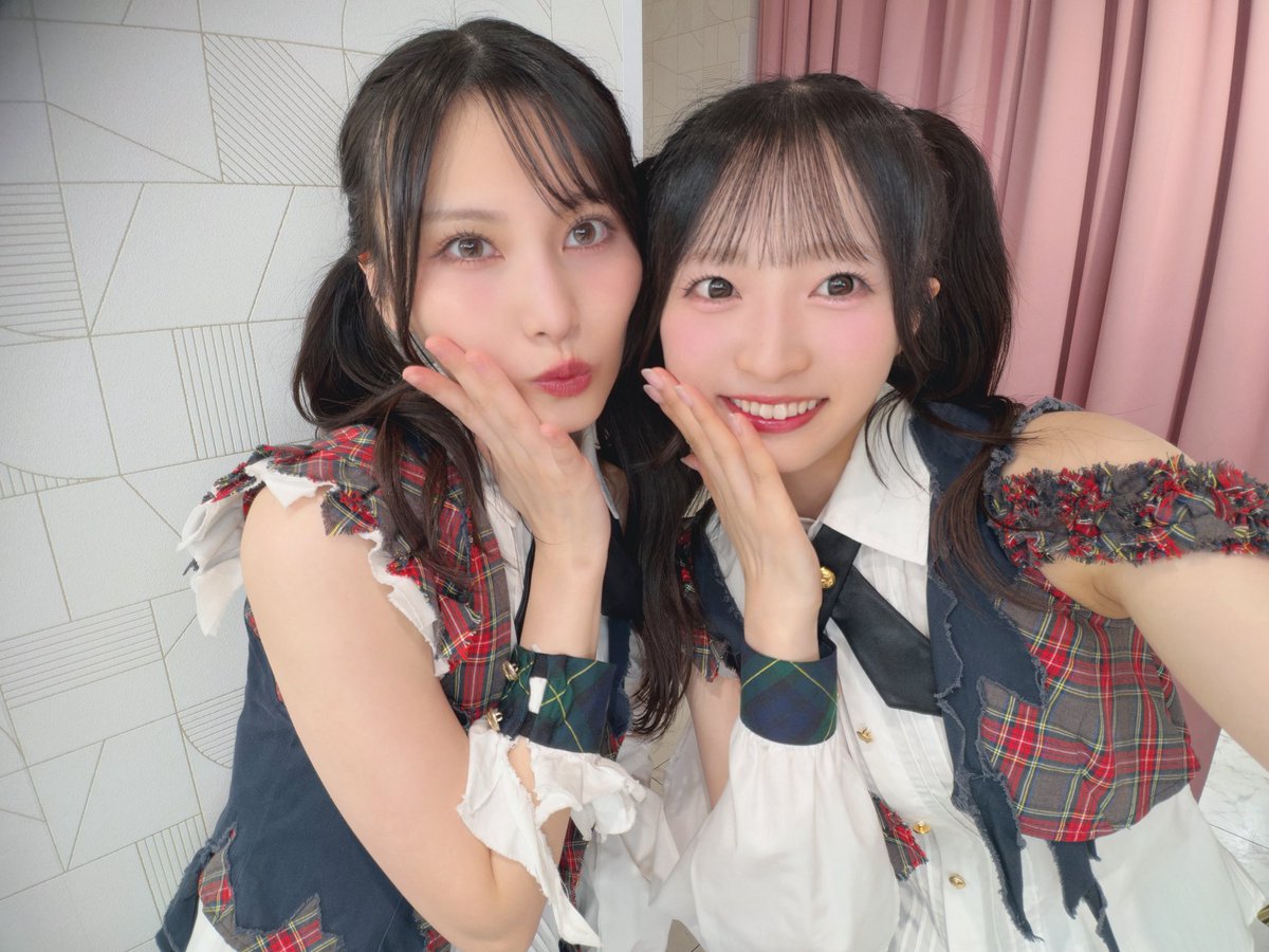 yunachan_akb48's tweet photo. #RESET公演 昼夜2回公演
ありがとうございました！！

夜はみんなでツインテールしたよ〜🎀
高めツイン系ハマりそうです☺️

全力で歌って踊ってやりきりました〜！
みん���とたくさん目が合って嬉しかったです！！ https://t.co/xoytUZIEY8