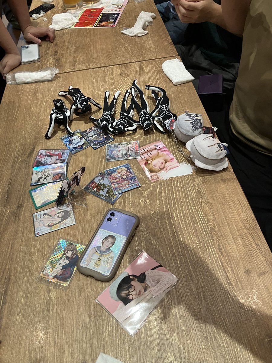 usui11_amane11's tweet photo. ジョセセ飲み3日目‼️
グリフォン人形獲得者多すぎてぬい活捗りすぎる https://t.co/Q4kcYOUt5H
