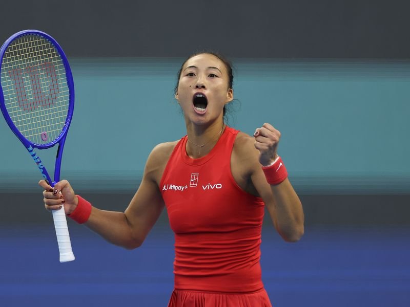 ilokano_alter's tweet photo. 🇨🇳❤️ A HOME SOIL MOMENT TO REMEMBER!

Zheng Qinwen defeats Mirra Andreeva 7-5, 6-4 to claim the China Open title! 🏆

Mirra fought hard, but Zheng held her nerve when it mattered most. Winning in front of your home crowd hits differently. 🥹

How special is this moment for Chinese tennis fans? 🇨🇳🎾

#WTA #ChinaOpen