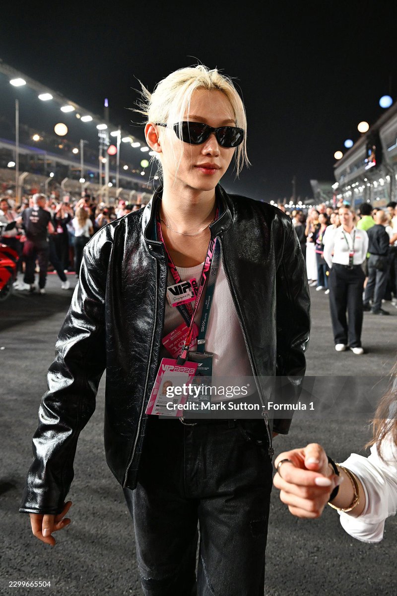 spearhyunnie2's tweet photo. FELIX F1 SINGAPORE GRAND PRIX

#FELIX_Formula1 
#FELIXxFerrari https://t.co/w2ZGUWFTlE